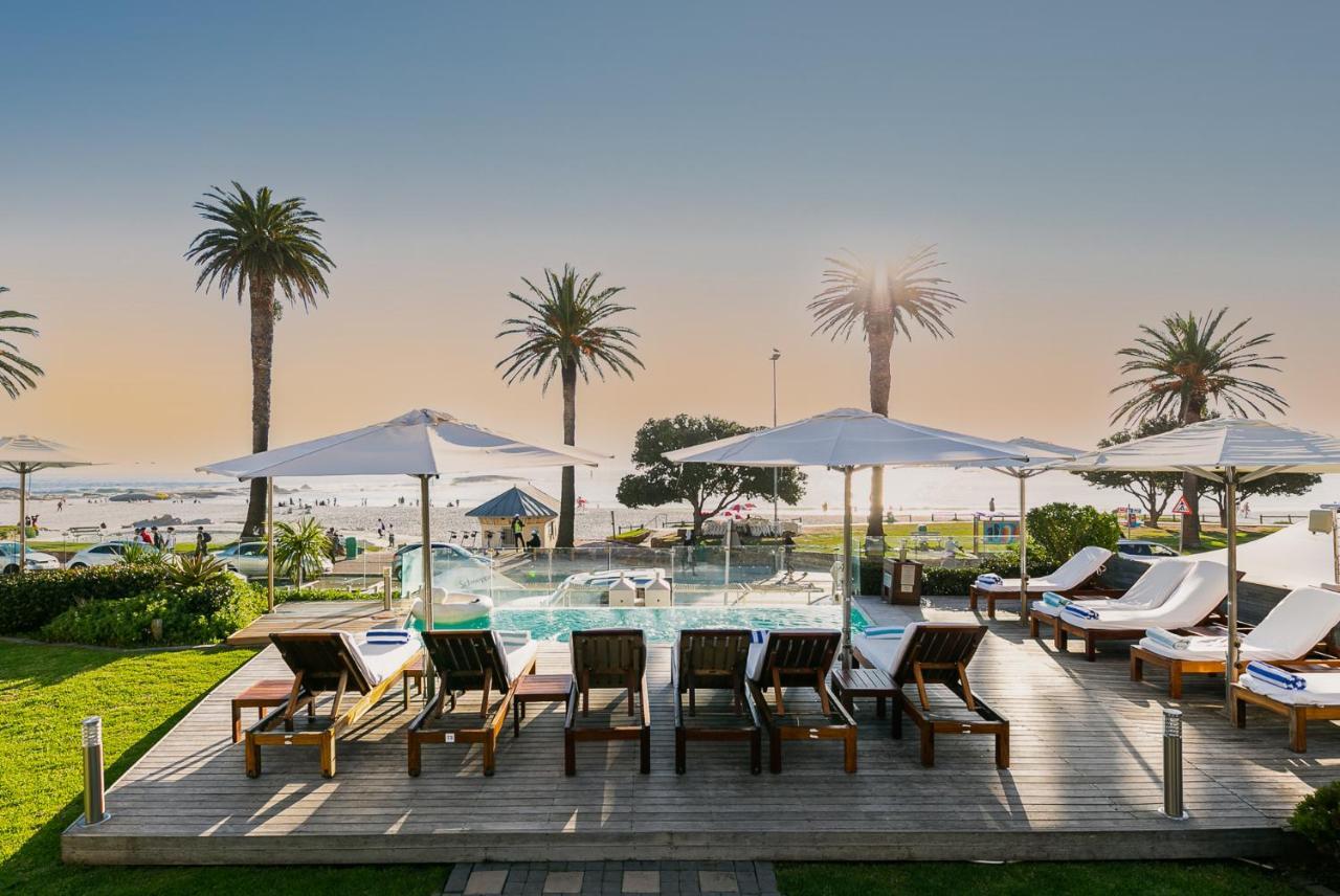 ザ ベイ ホテル ケープタウン エクステリア 写真 The pool at the Cape Town Hilton